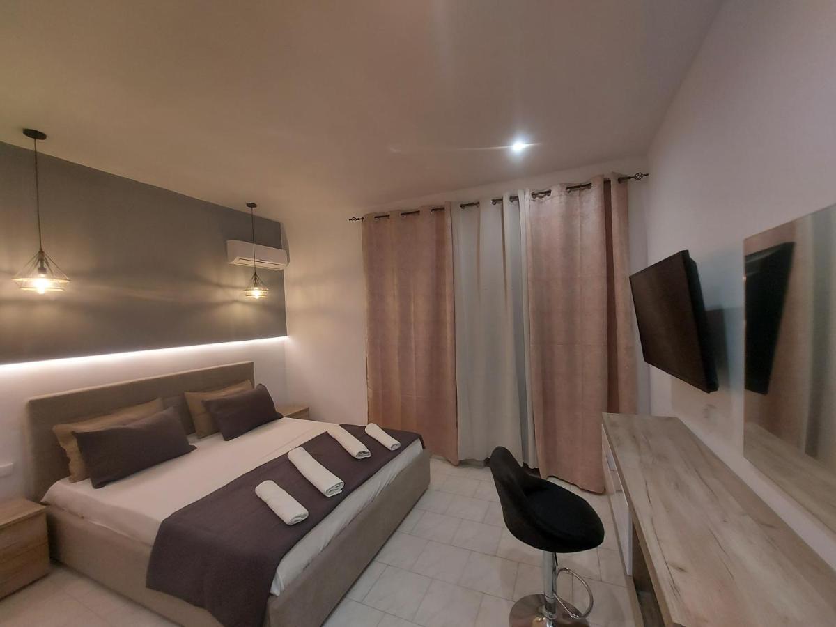 Aegean Pearl Hotel Tigkaki  Bagian luar foto