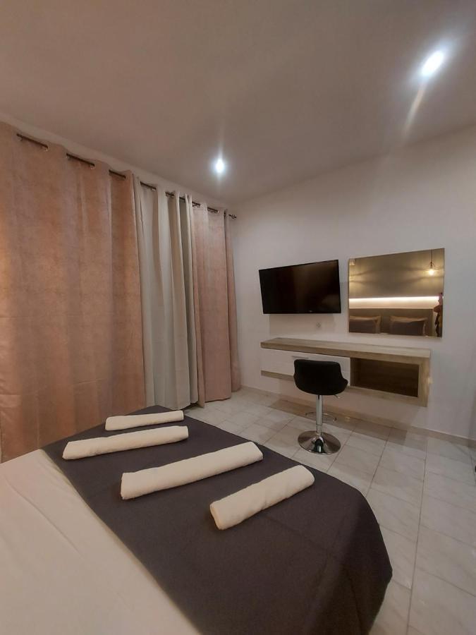 Aegean Pearl Hotel Tigkaki  Bagian luar foto